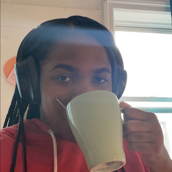 Meet your Posher, Keionda - Picture 1 of 1